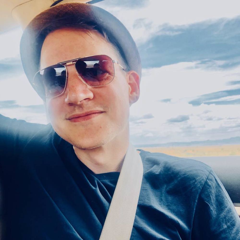 Meet your Posher, Lee